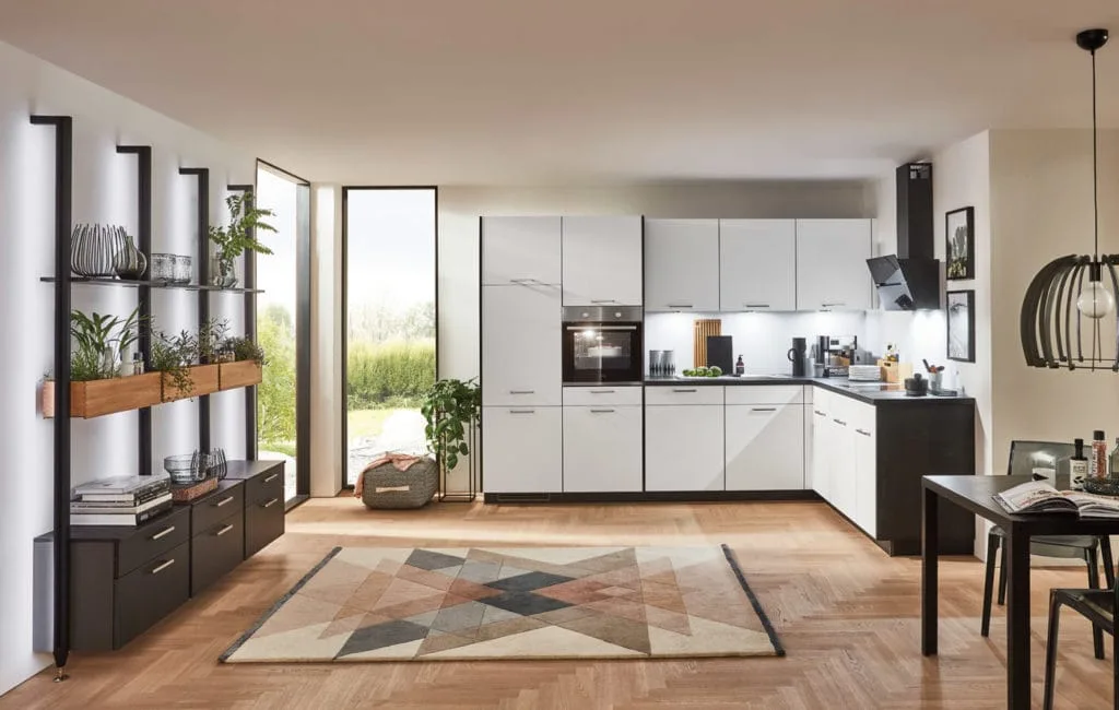 witte keuken houten